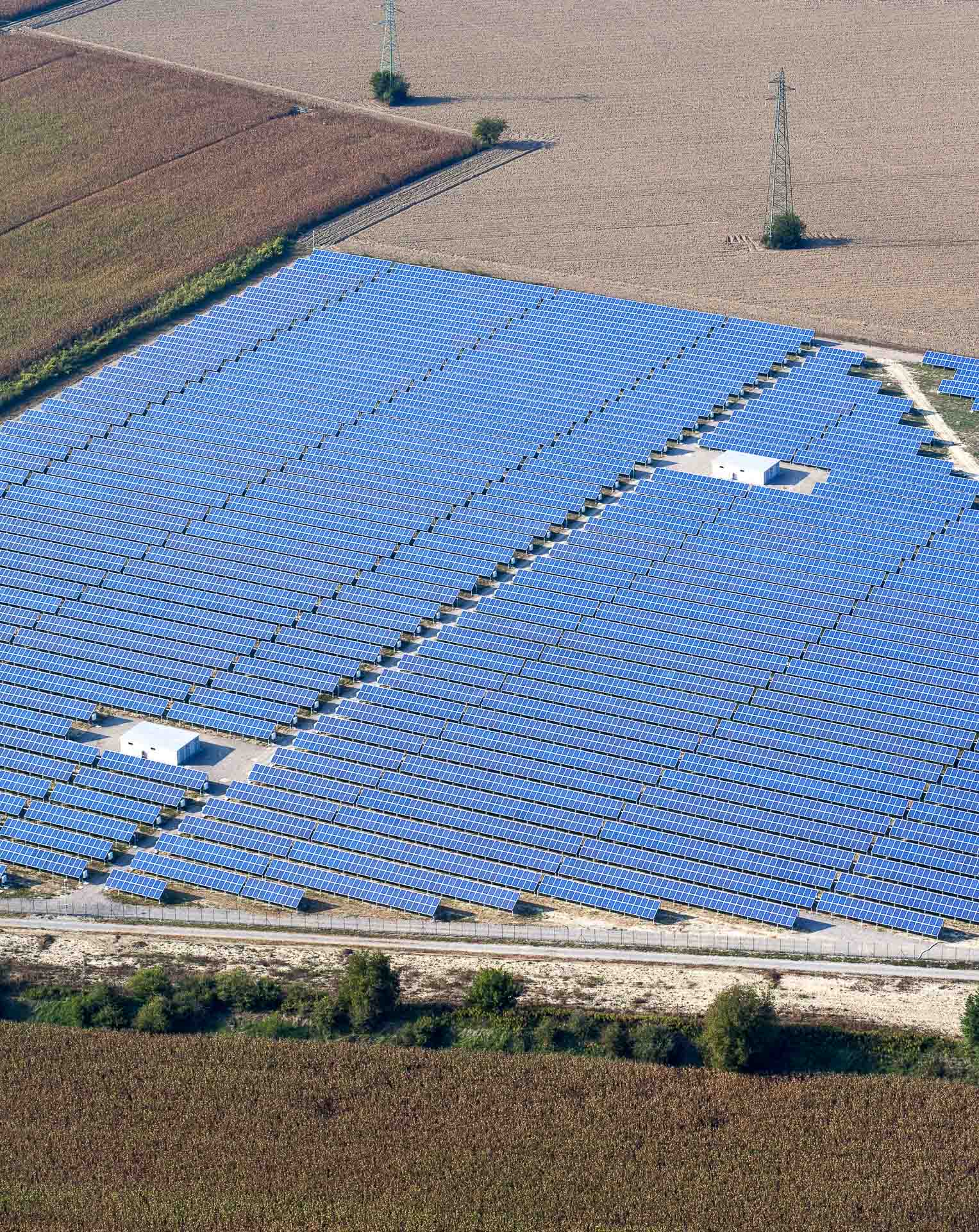 Impianto produzione energia solare fotovoltaica rinnovabile sostenibile CVA Alessandria sud