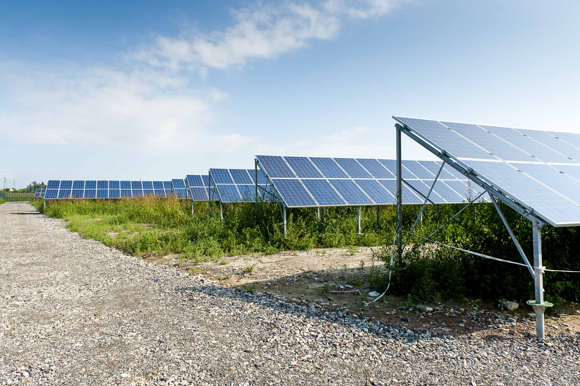 Impianto produzione energia solare fotovoltaica rinnovabile sostenibile CVA Alessandria sud